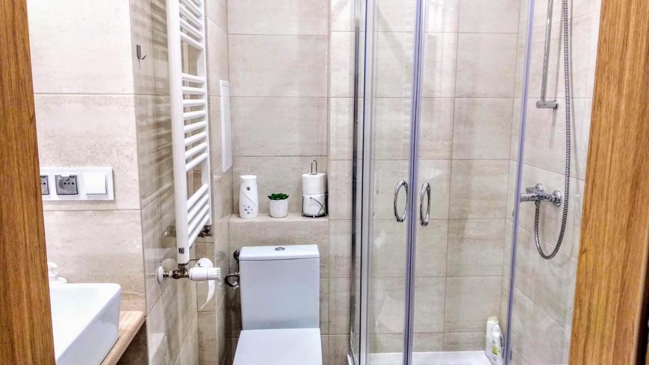 Studio Lux Gaj By Apartamenty Na Dni Вроцлав Екстериор снимка