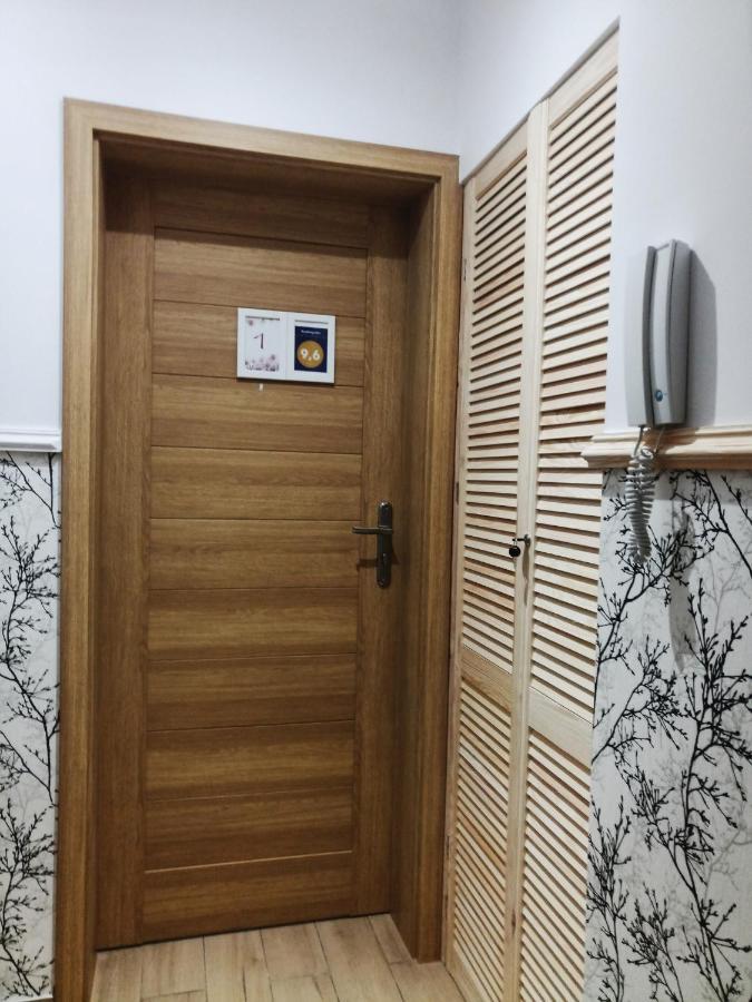 Studio Lux Gaj By Apartamenty Na Dni Вроцлав Екстериор снимка